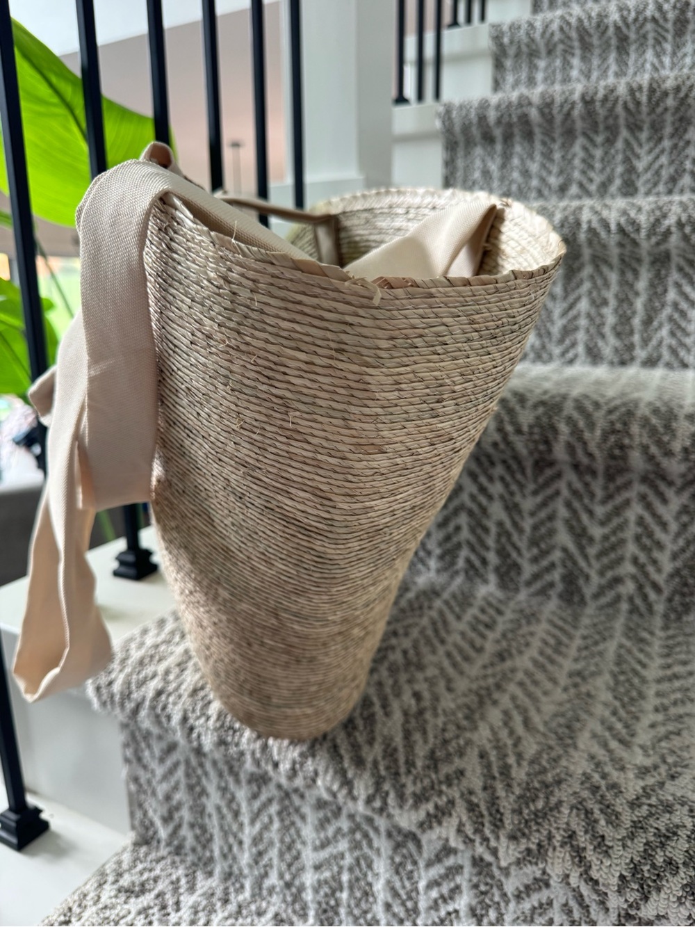 Paradisus by Melia Neutral Straw Tote with Taupe Fabric Handles - Picture 7 of 8
